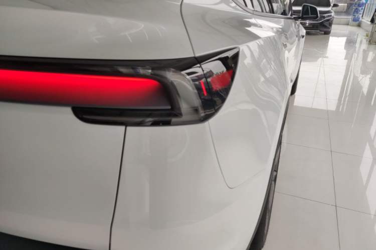 Used Tesla Model Y 2026 Rear-Drive Model Exterior 3