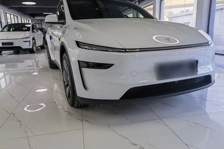 Used Tesla Model Y 2026 Rear-Drive Model Exterior 3