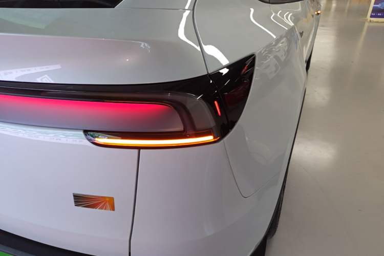 Used Tesla Model Y 2026 Rear-Drive Model Exterior 3