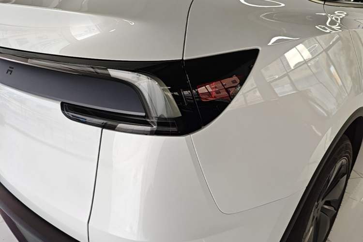 Used Tesla Model Y 2026 Rear-Drive Model Exterior 3