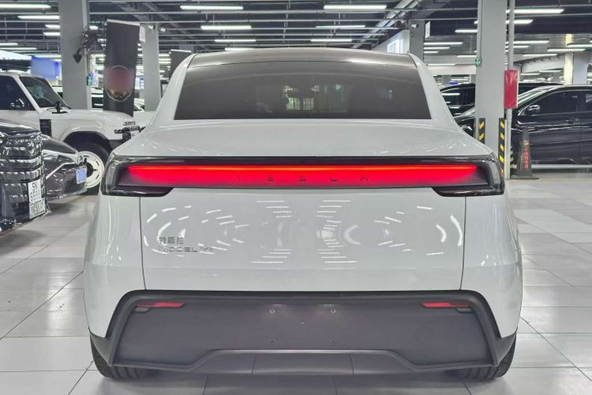 Used Tesla Model Y 2026 Rear-Drive Model Exterior 4