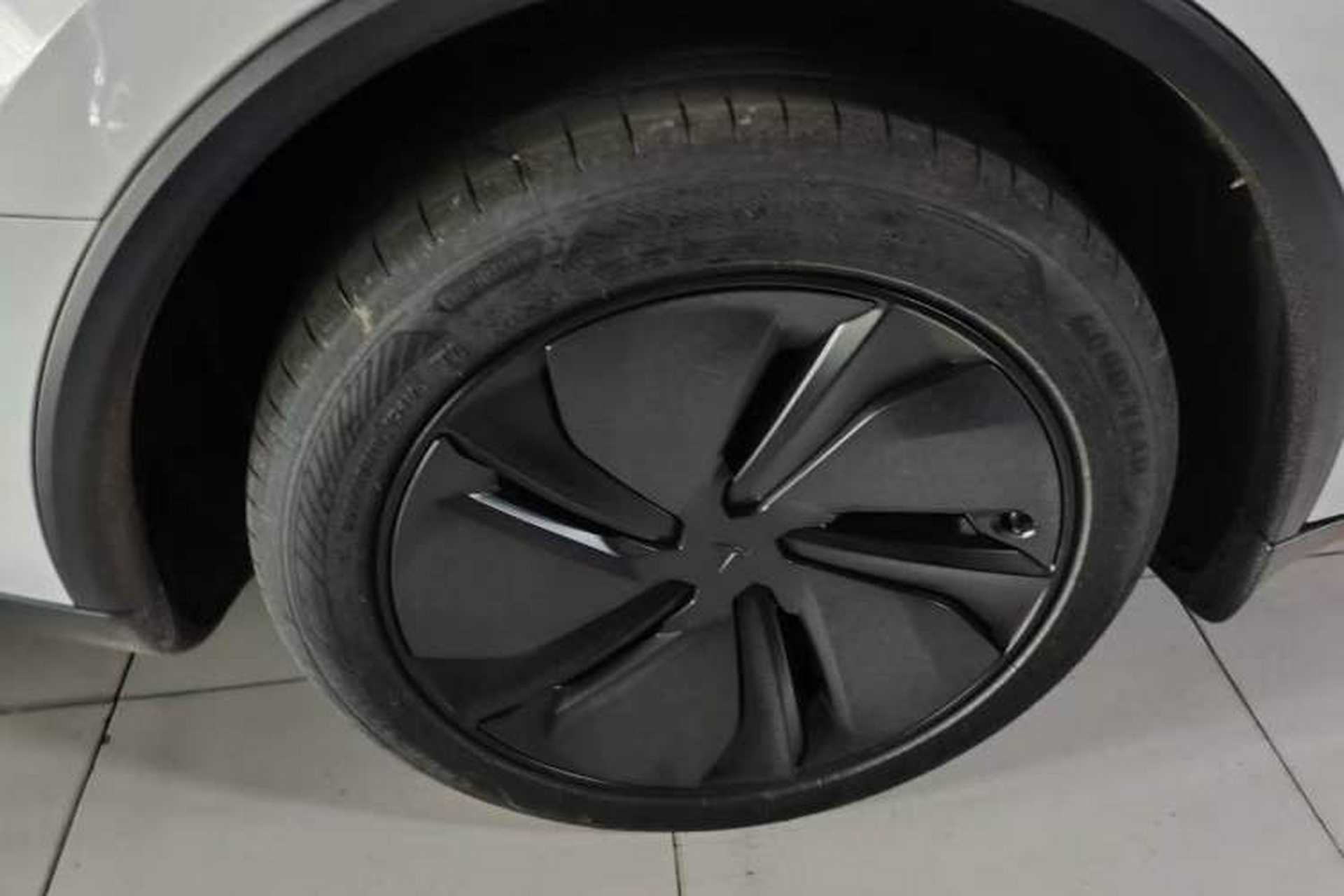 Used Tesla Model Y 2026 Rear-Drive Model Exterior 4