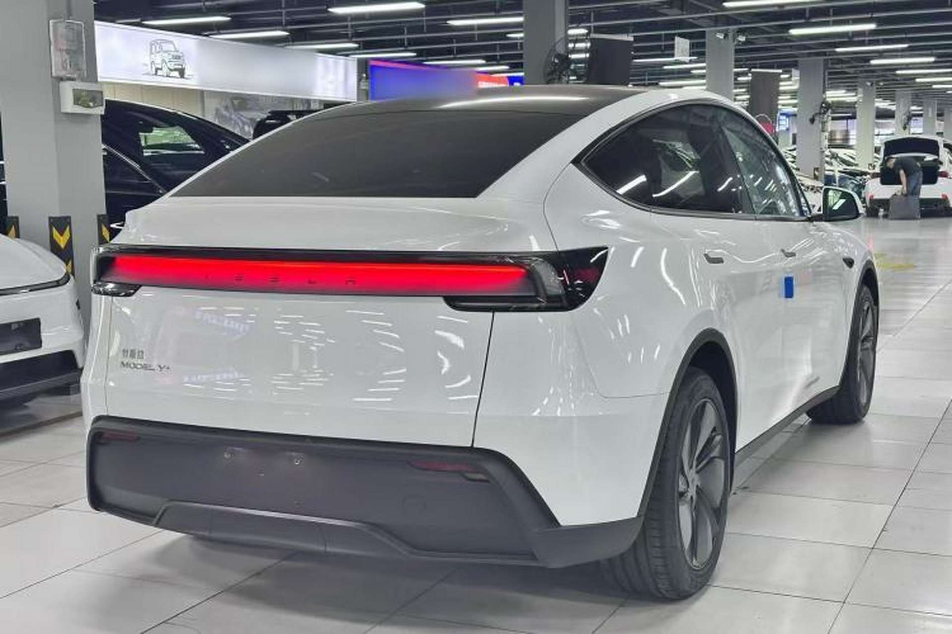 Used Tesla Model Y 2026 Rear-Drive Model Exterior 5