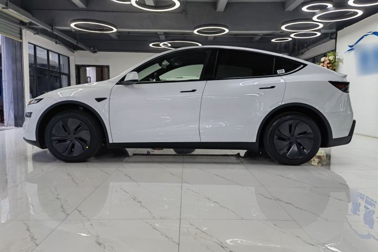 Used Tesla Model Y 2026 Rear-Drive Model Exterior 5