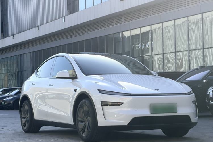 Used Tesla Model Y 2026 Rear-Drive Model Exterior 5