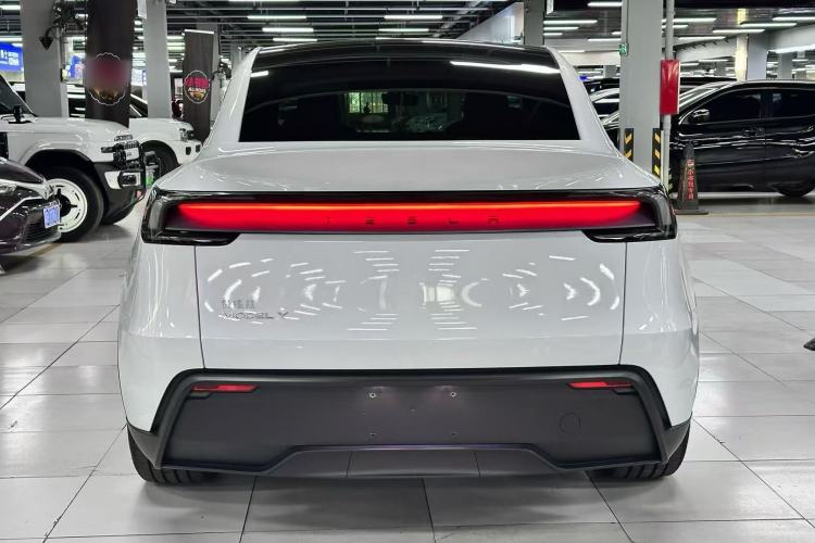 Used Tesla Model Y 2026 Rear-Drive Model Exterior 5