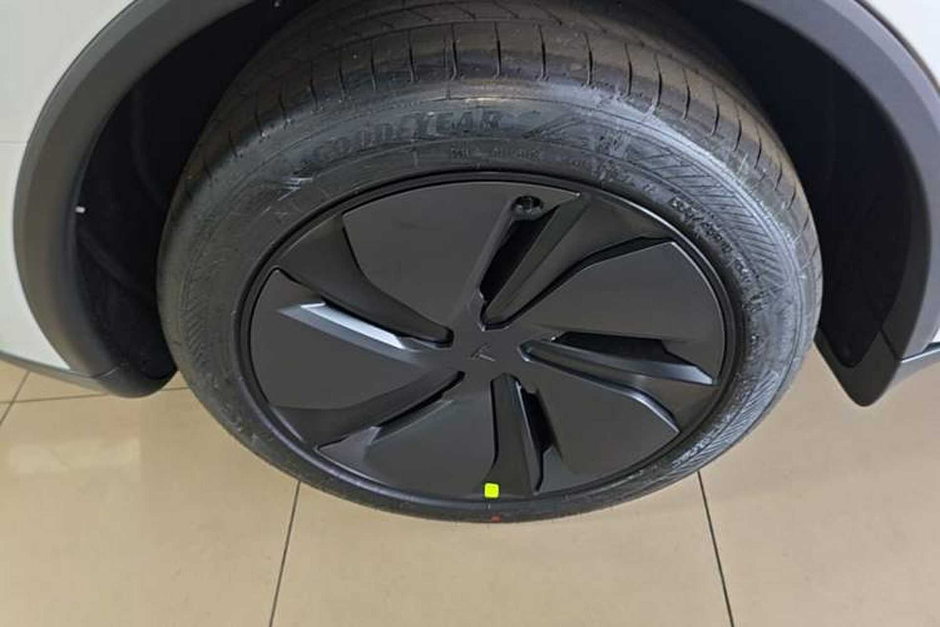 Used Tesla Model Y 2026 Rear-Drive Model Exterior 5