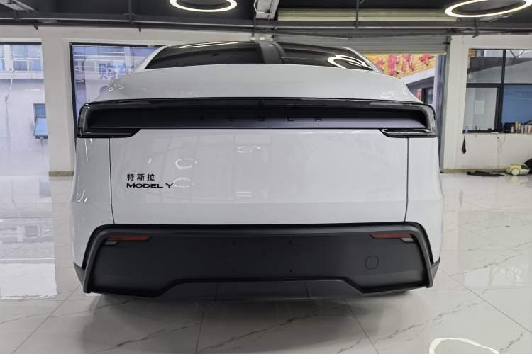 Used Tesla Model Y 2026 Rear-Drive Model Exterior 6