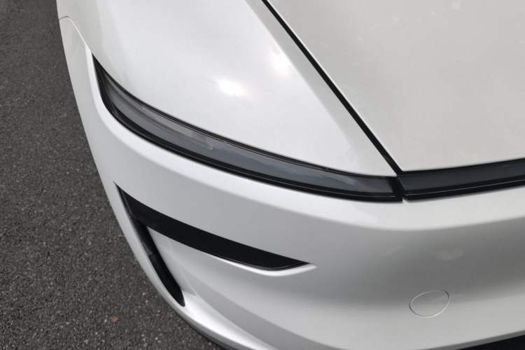 Used Tesla Model Y 2026 Rear-Drive Model Exterior 6