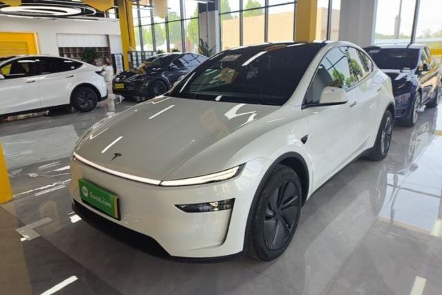 Used Tesla Model Y 2026 Long-Range All-Wheel-Drive Model