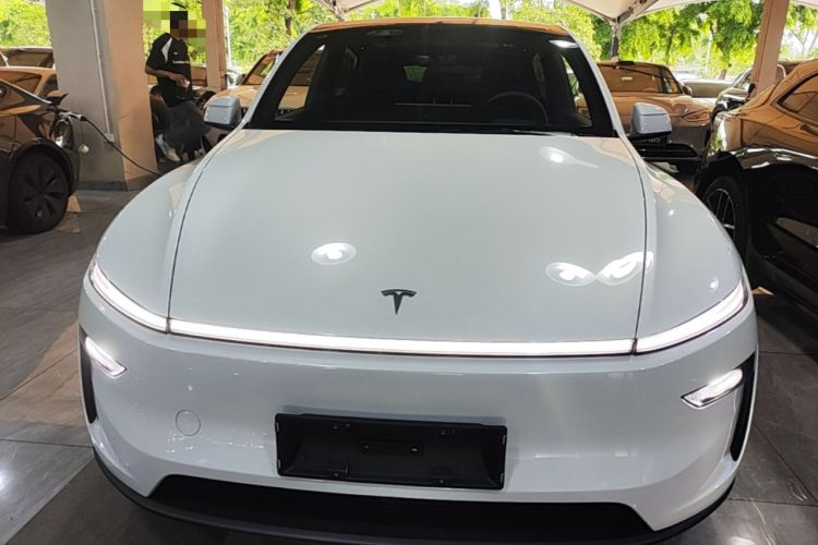 Used Tesla Model Y 2026 Rear-Drive Model Front