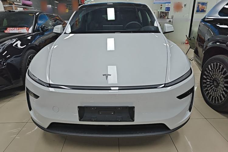 Used Tesla Model Y 2026 Rear-Drive Model Front