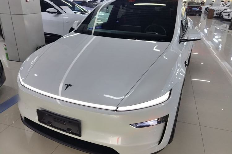 Used Tesla Model Y 2026 Facelifted Long-Range Rear-Drive Model Front