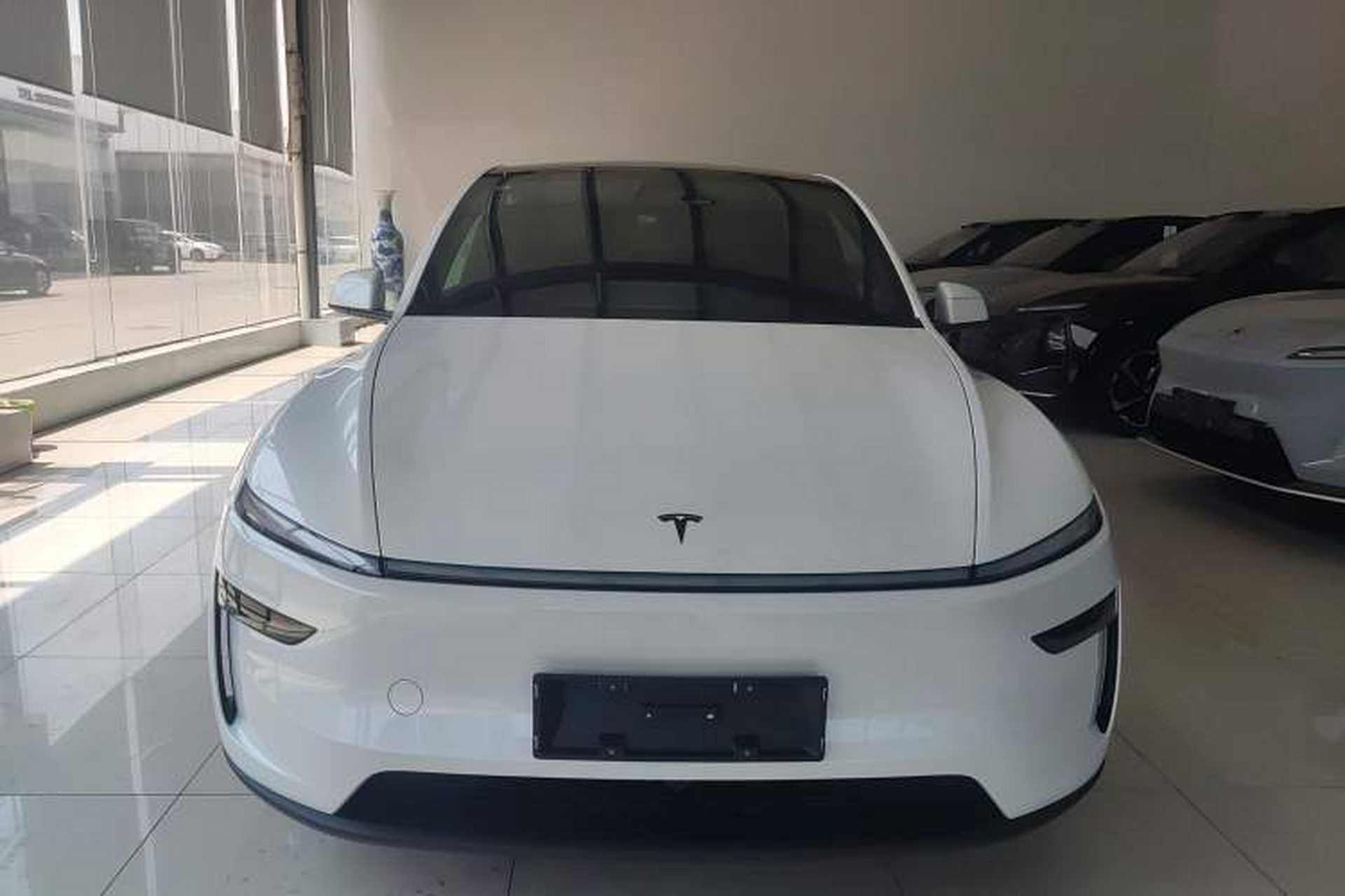 Used Tesla Model Y 2026 Long-Range All-Wheel-Drive Model Front