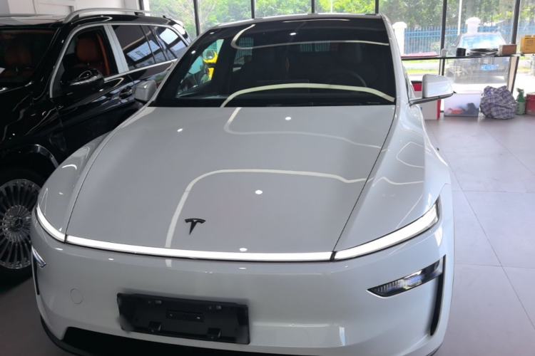 Used Tesla Model Y 2026 Facelifted Long-Range Rear-Drive Model Front