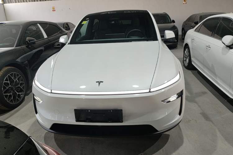 Used Tesla Model Y 2026 Facelifted Long-Range Rear-Drive Model Front