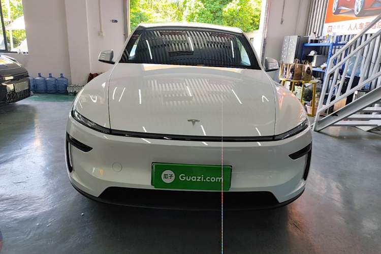 Used Tesla Model Y 2026 Facelifted Long-Range Rear-Drive Model Front