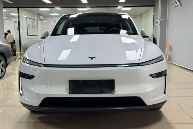 Used Tesla Model Y 2026 Rear-Drive Model Front