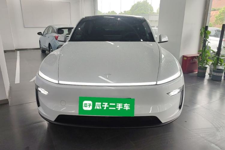 Used Tesla Model Y 2026 Rear-Drive Model Front