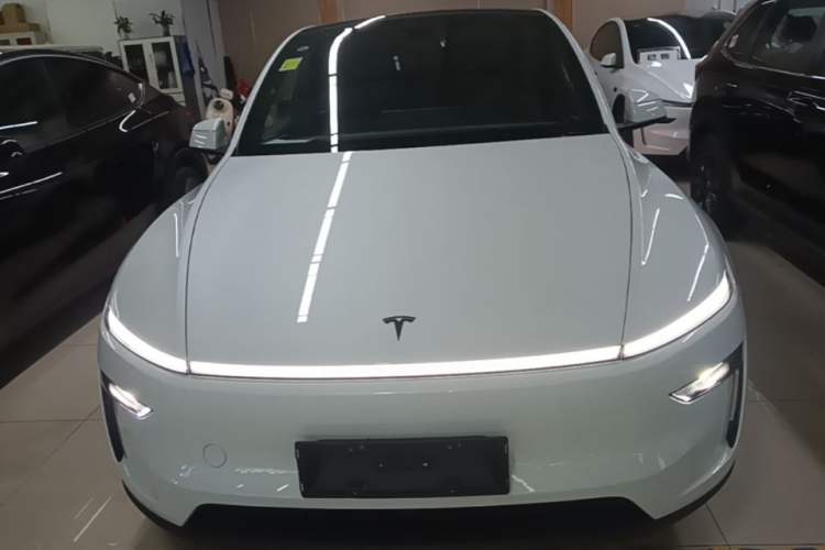 Used Tesla Model Y 2026 Rear-Drive Model Front