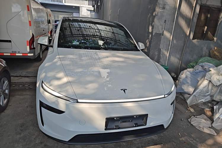 Used Tesla Model Y 2026 Rear-Drive Model Front
