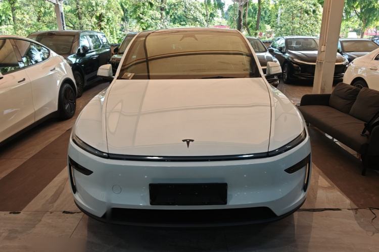 Used Tesla Model Y 2026 Rear-Drive Model Front