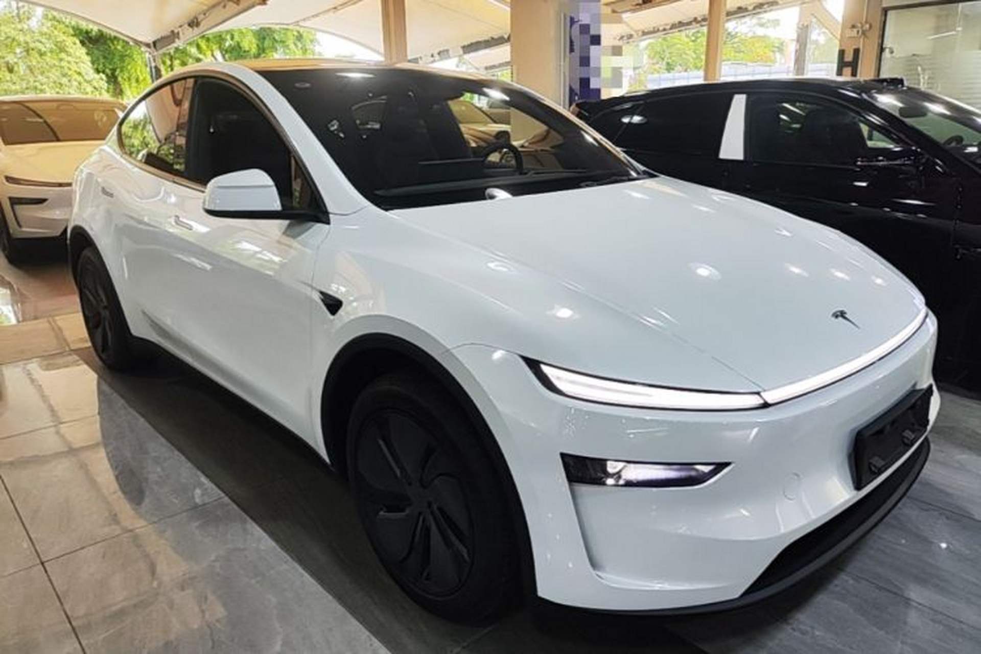 Used Tesla Model Y 2026 Rear-Drive Model Front Right 45 Deg