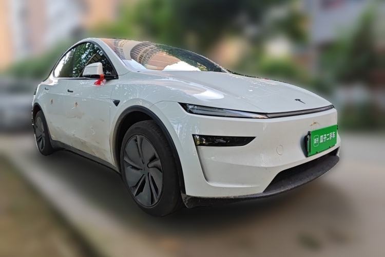 Used Tesla Model Y 2026 Rear-Drive Model Front Right 45 Deg