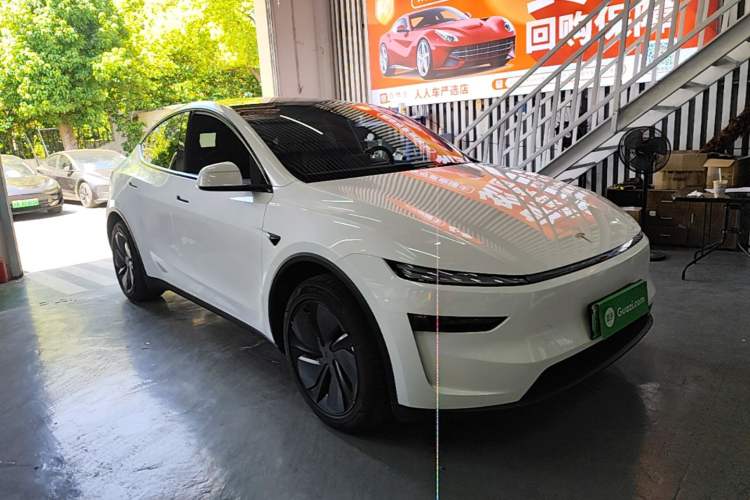 Used Tesla Model Y 2026 Facelifted Long-Range Rear-Drive Model Front Right 45 Deg