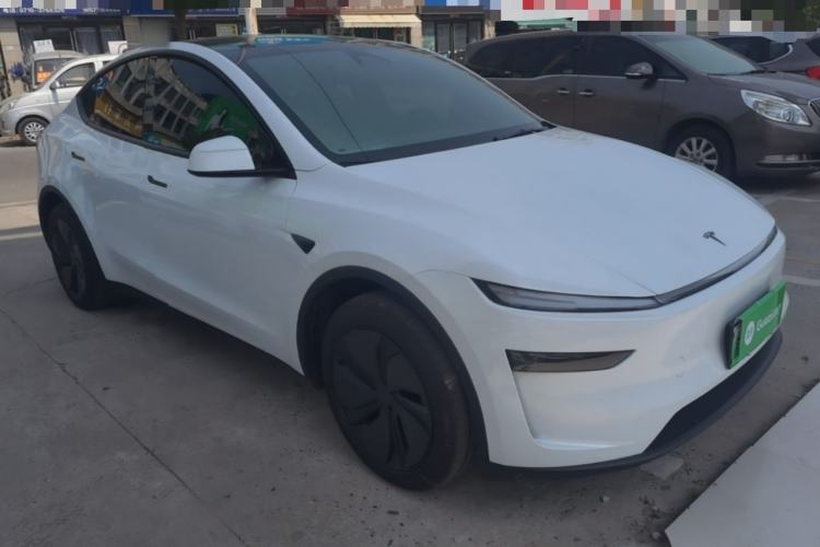 Used Tesla Model Y 2026 Rear-Drive Model Front Right 45 Deg