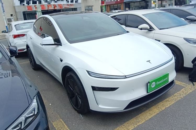 Used Tesla Model Y 2026 Facelifted Long-Range Rear-Drive Model Front Right 45 Deg