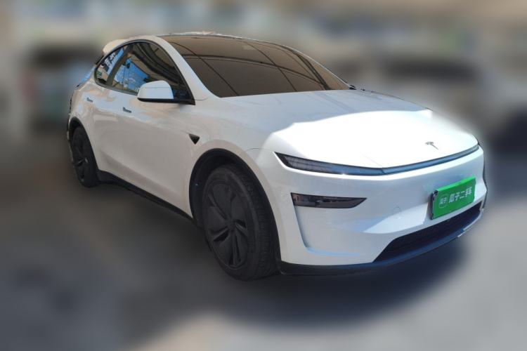 Used Tesla Model Y 2026 Long-Range All-Wheel-Drive Model Front Right 45 Deg