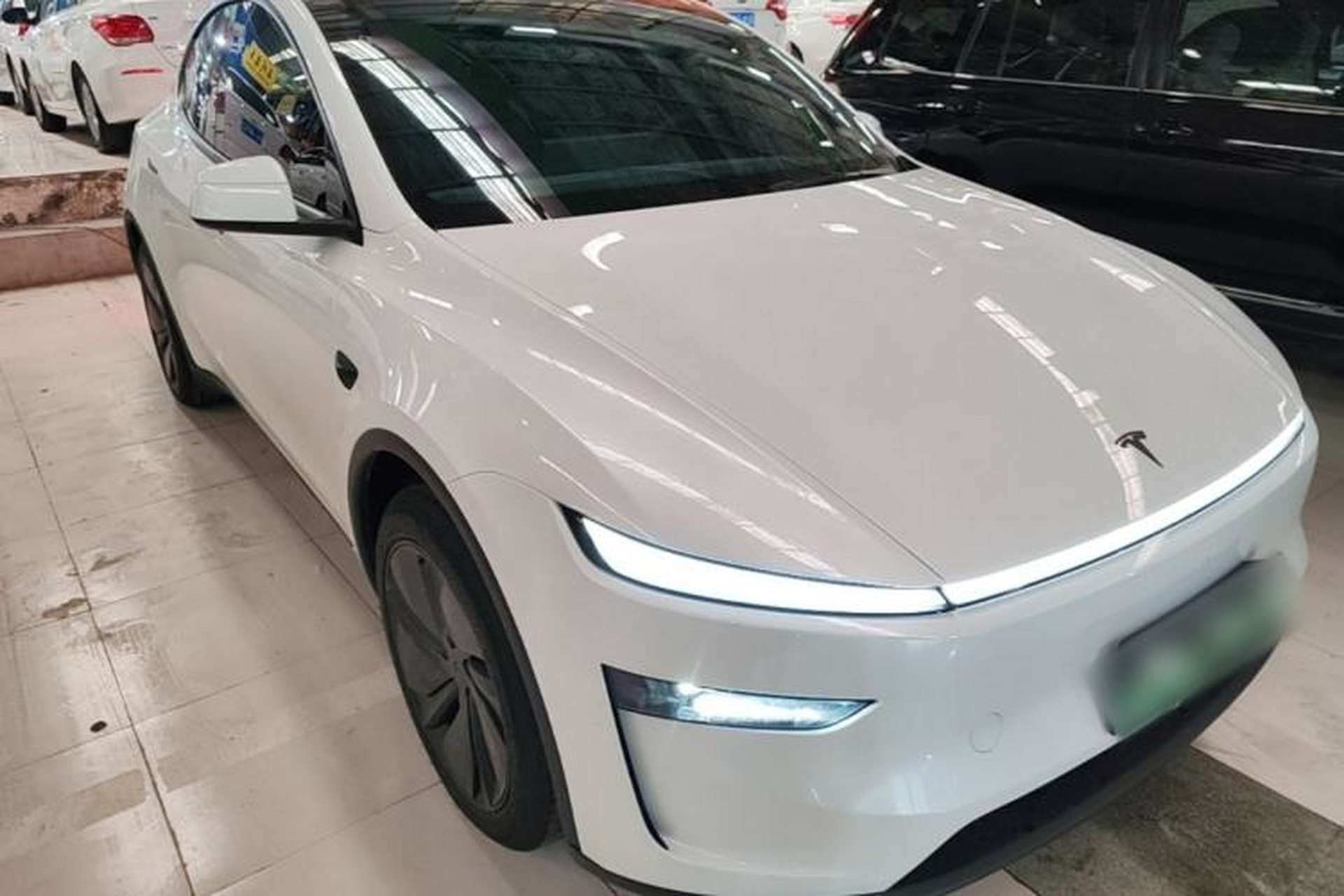 Used Tesla Model Y 2026 Rear-Drive Model Front Right 45 Deg