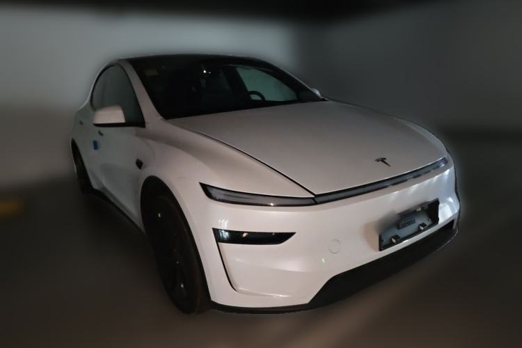 Used Tesla Model Y 2026 Rear-Drive Model Front Right 45 Deg