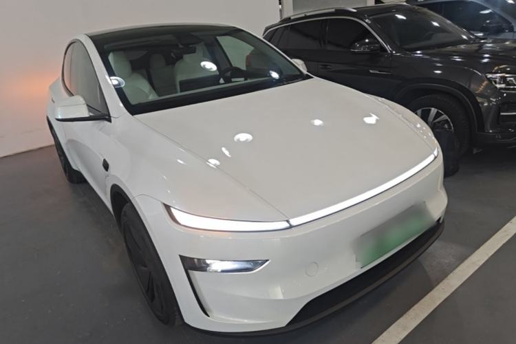 Used Tesla Model Y 2026 Model Long-Range Rear-Wheel-Drive Version Front Right 45 Deg