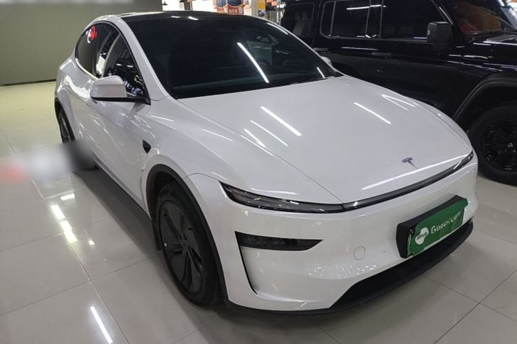 Used Tesla Model Y 2026 Long-Range All-Wheel-Drive Model Front Right 45 Deg