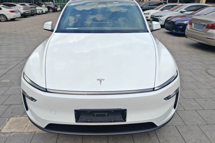 Used Tesla Model Y 2026 Rear-Drive Model Front
