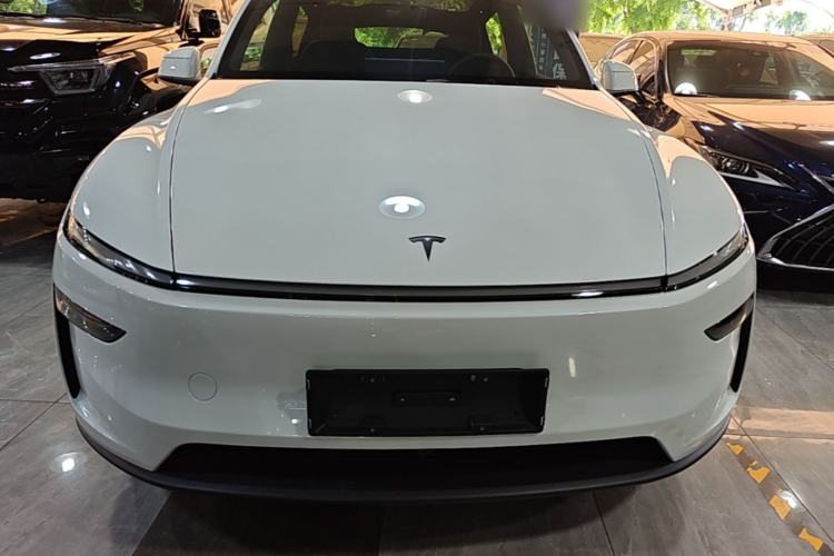 Used Tesla Model Y 2026 Rear-Drive Model Front