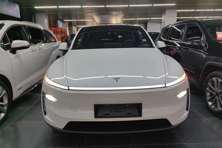 Used Tesla Model Y 2026 Long-Range All-Wheel-Drive Model Front