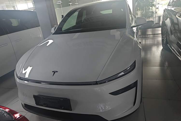 Used Tesla Model Y 2026 Rear-Drive Model Front