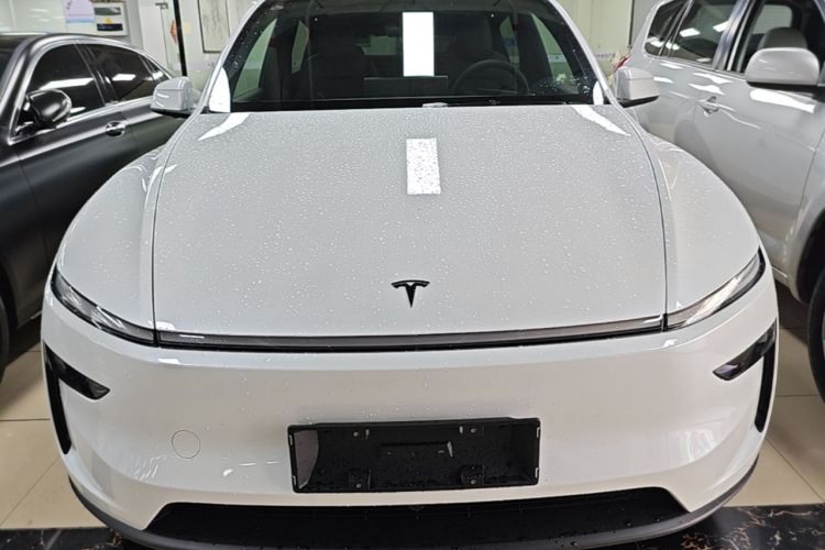 Used Tesla Model Y 2026 Rear-Drive Model Front