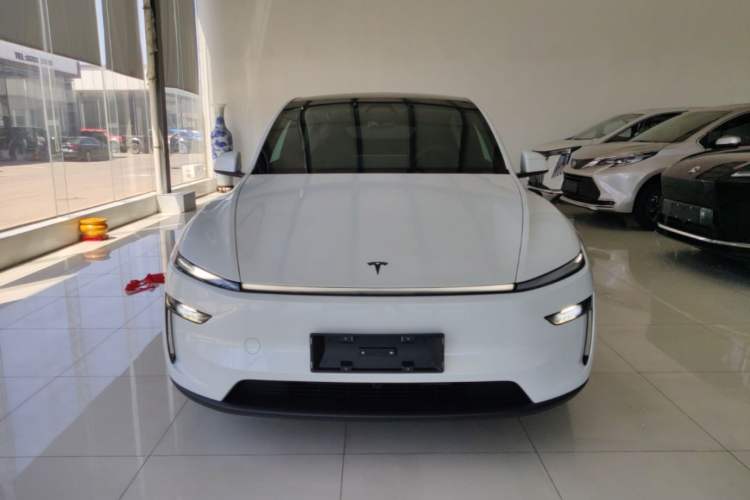 Used Tesla Model Y 2026 Long-Range All-Wheel-Drive Model Front