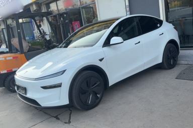 Used Tesla Model Y 2026 Rear-Drive Model