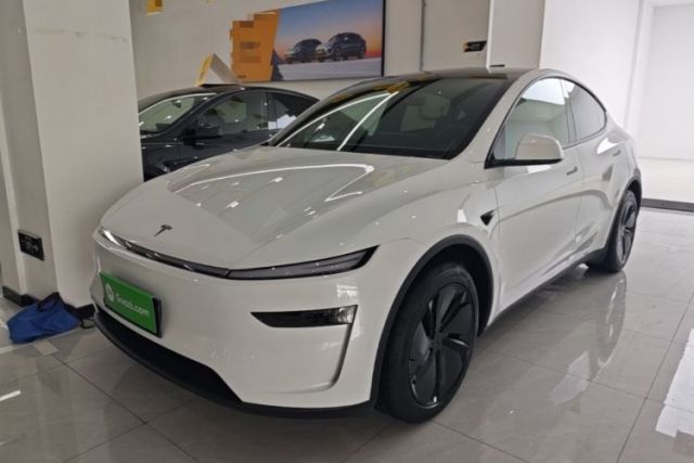 Used Tesla Model Y 2026 Rear-Drive Model