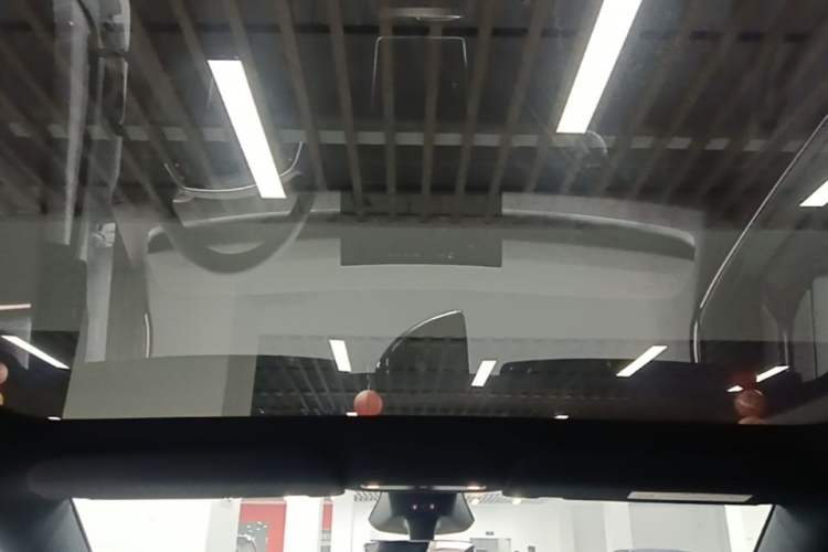 Used Tesla Model Y 2026 Rear-Drive Model Headliner