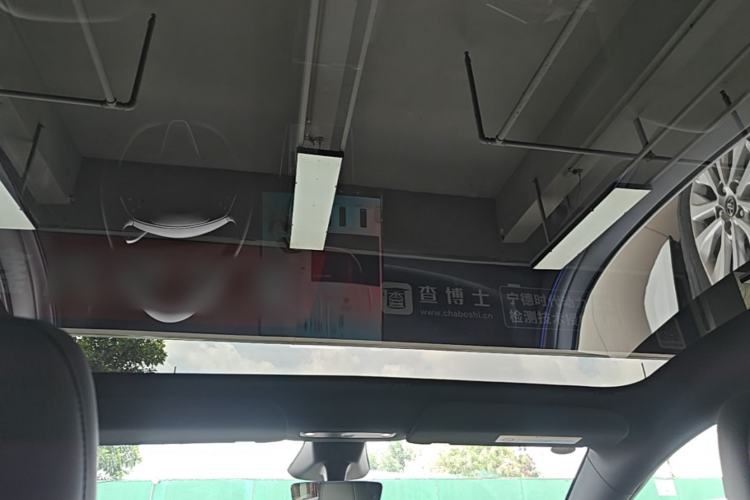 Used Tesla Model Y 2026 Rear-Drive Model Headliner