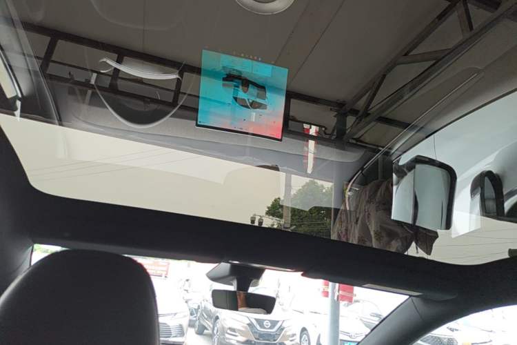 Used Tesla Model Y 2026 Rear-Drive Model Headliner