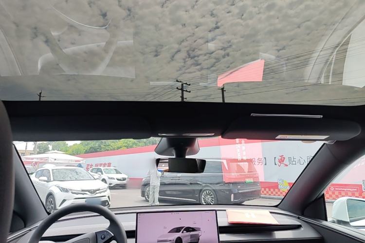 Used Tesla Model Y 2026 Rear-Drive Model Headliner