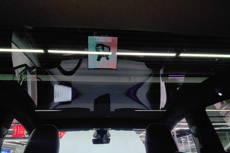 Used Tesla Model Y 2026 Long-Range All-Wheel-Drive Model Headliner