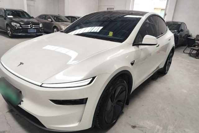 Used Tesla Model Y 2026 Long-Range All-Wheel-Drive Model